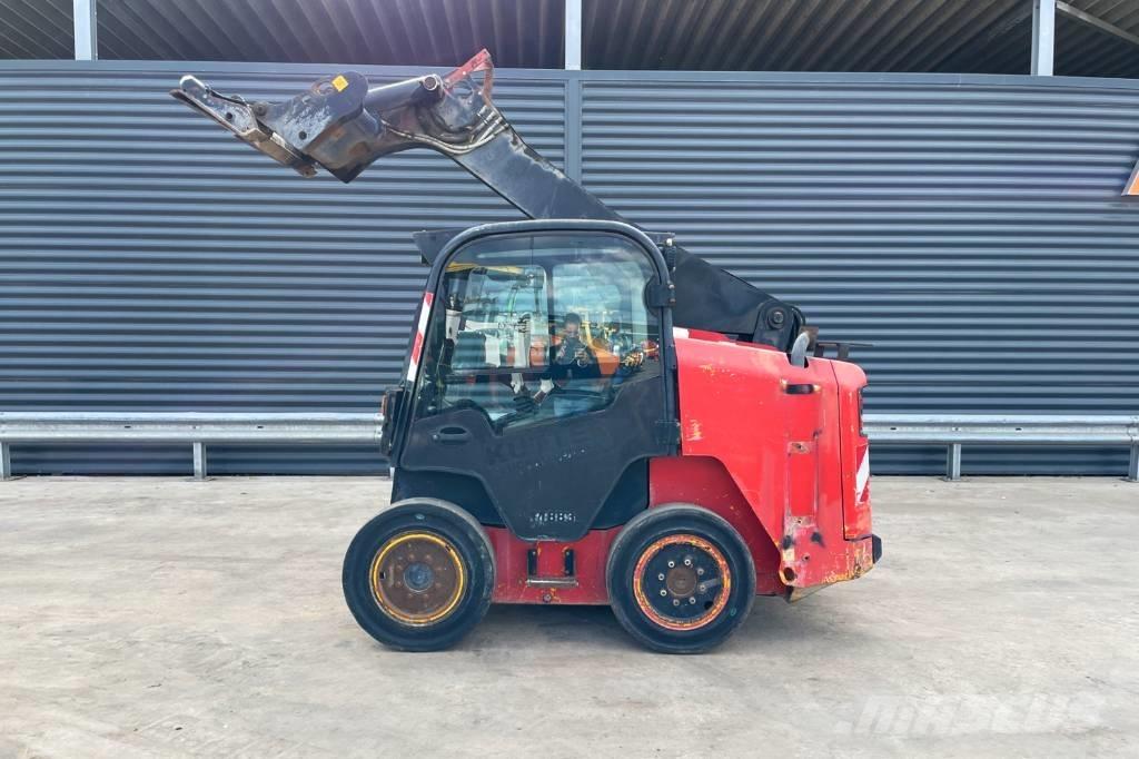 JCB R260 滑移轉向裝載機