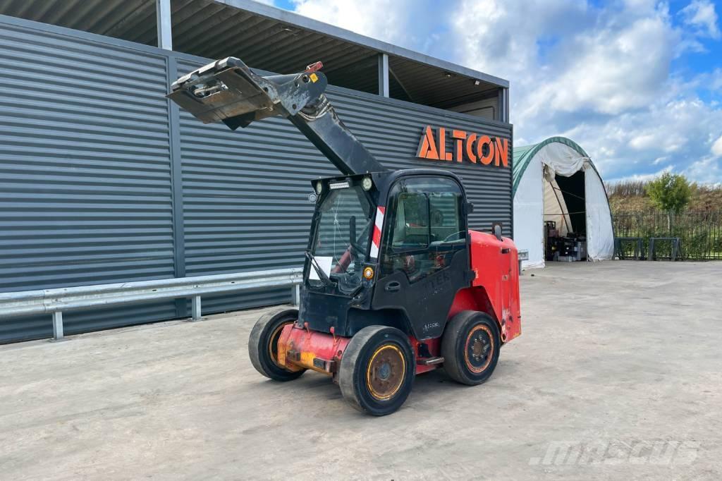 JCB R260 滑移轉向裝載機