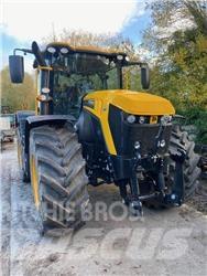 JCB Fastrac 4220 曳引機