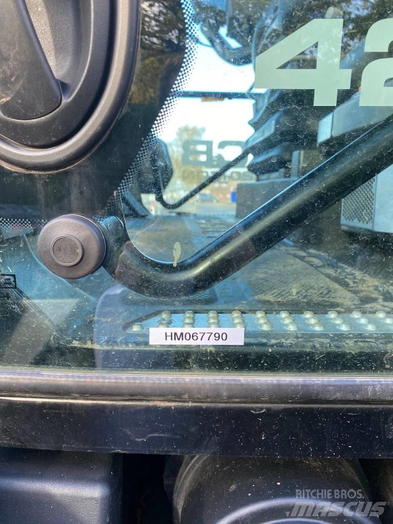 JCB Fastrac 4220 曳引機