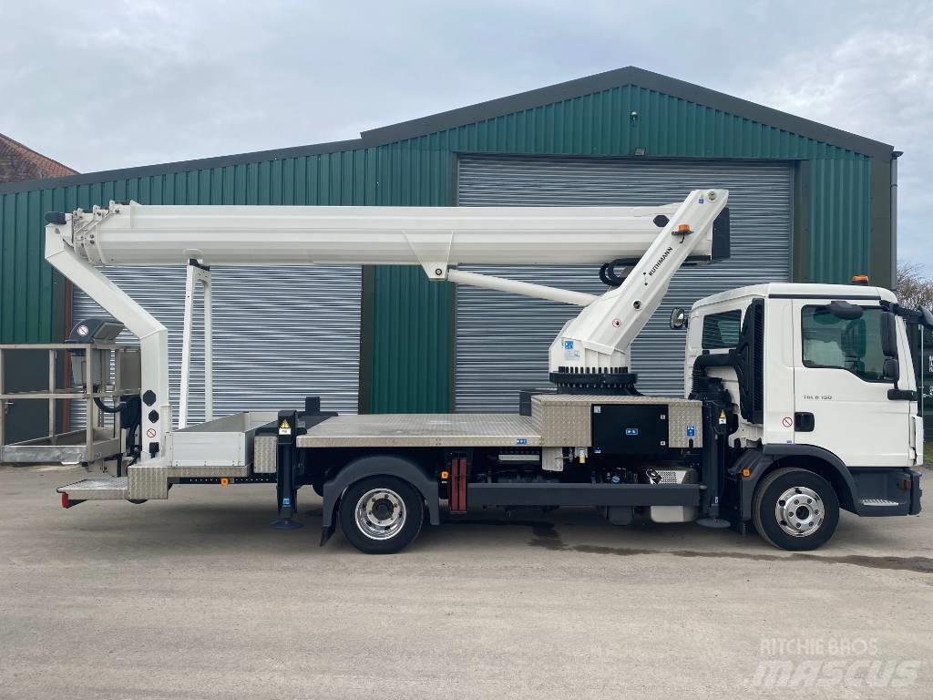 Ruthmann T330.3 卡車裝載高空作業車