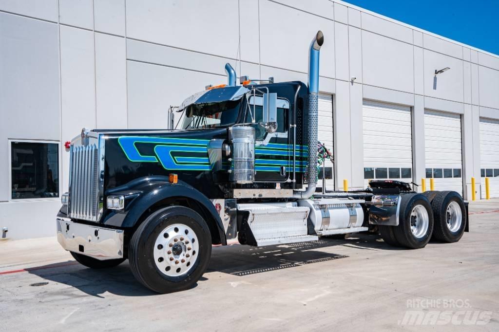 Kenworth W 900 曳引機組件
