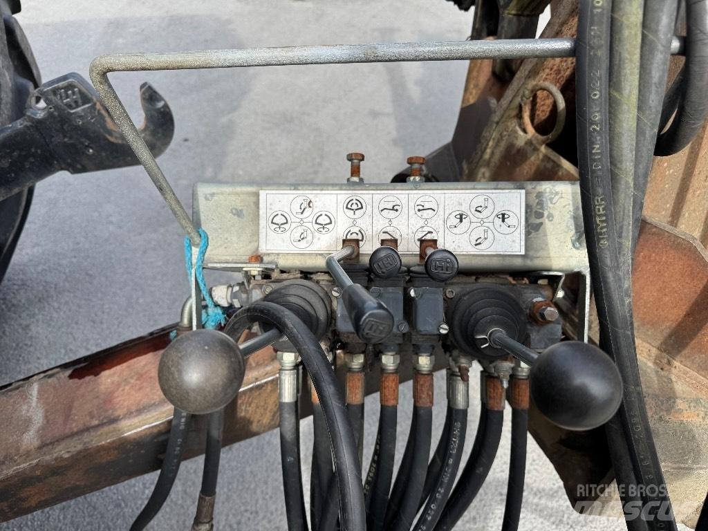 Hakki 25+ kärry 起重機和裝載機