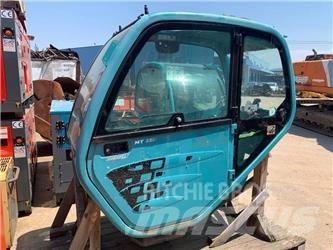 Manitou MT 932 CABIN 駕駛室與內部