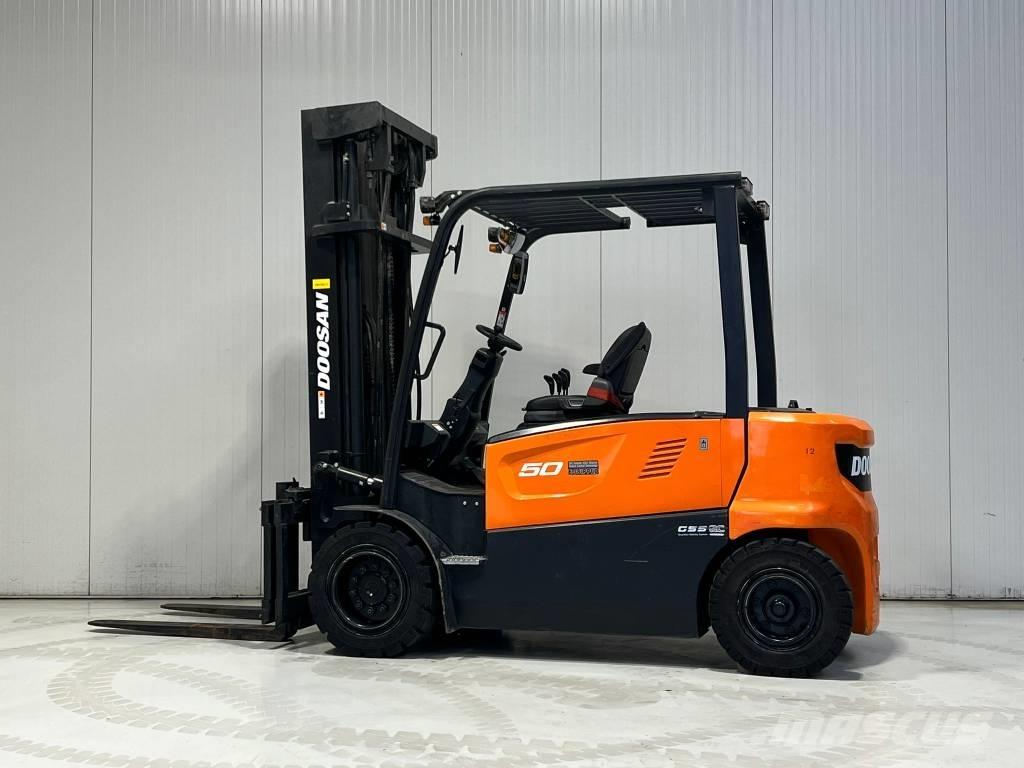 Doosan B50XC-7 電動堆高機