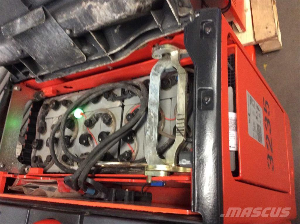 Linde T20AP 自走式堆積機