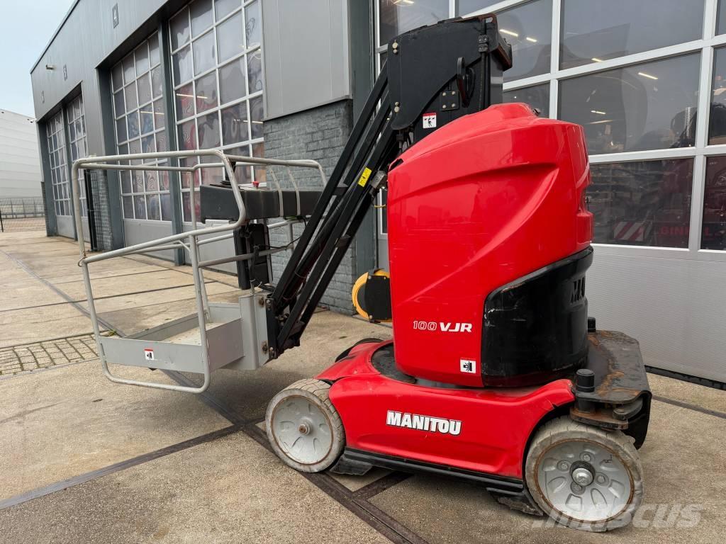 Manitou 100 VJR 垂直升降工作台