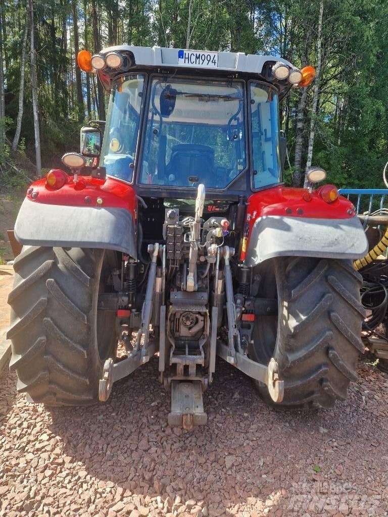 Massey Ferguson 5713 曳引機