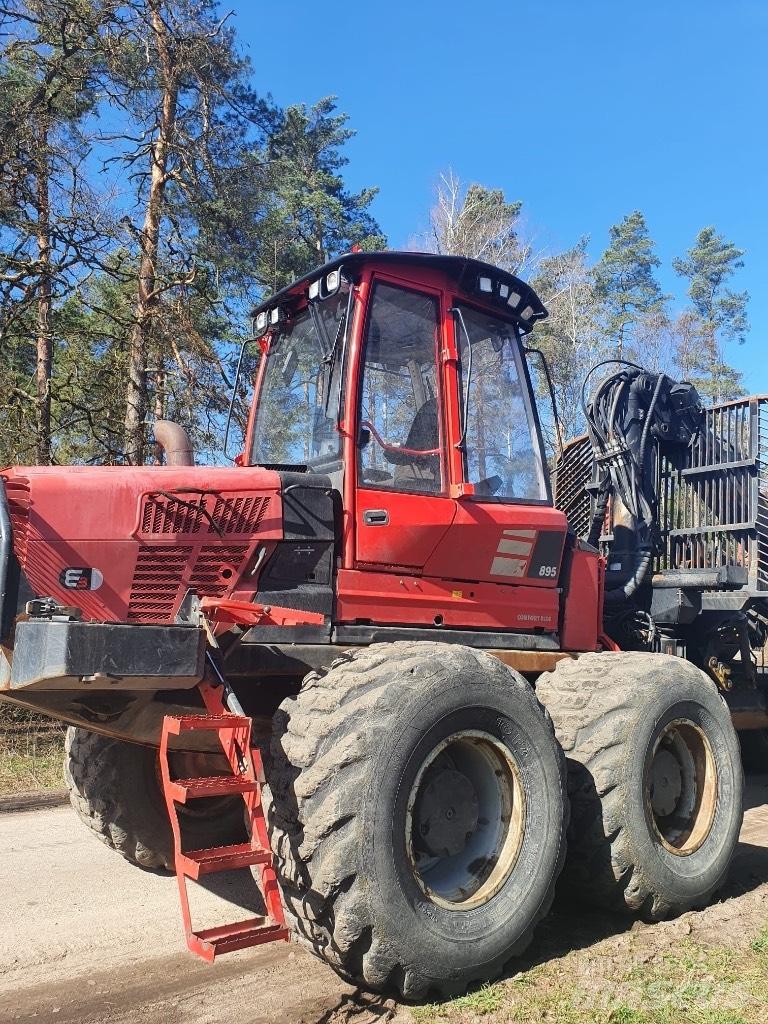 Komatsu 895 集運機