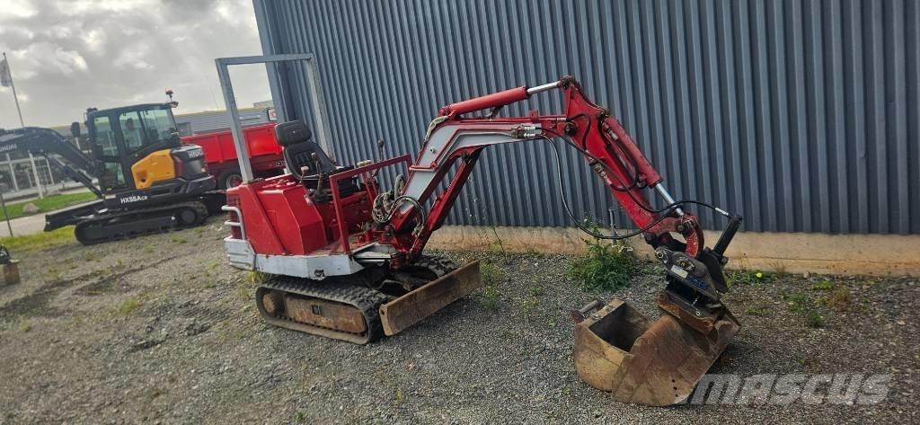 Yanmar B 12 小型挖土機/掘鑿機<7t(小型挖掘機)