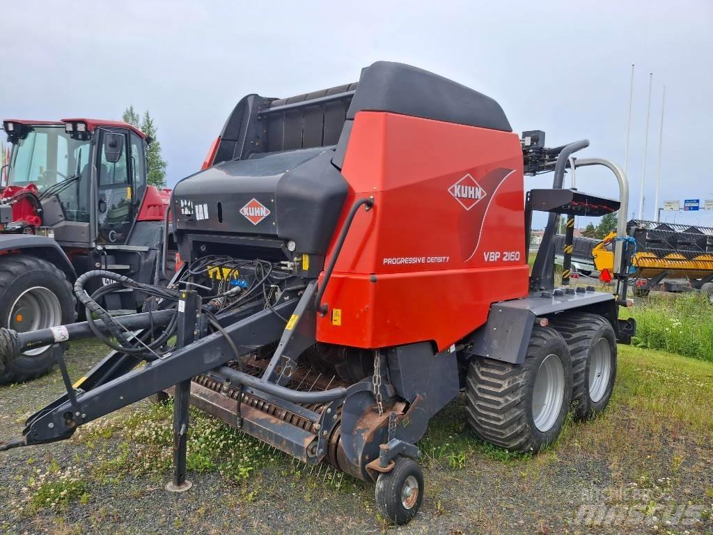 Kuhn VBP 2160 OC 23 圓型牧草打包機