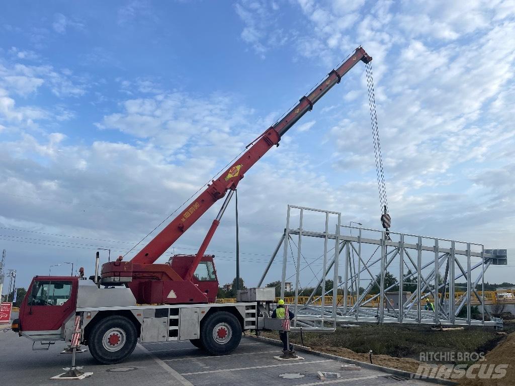 Liebherr LTM 1030 全路面起重機/吊車