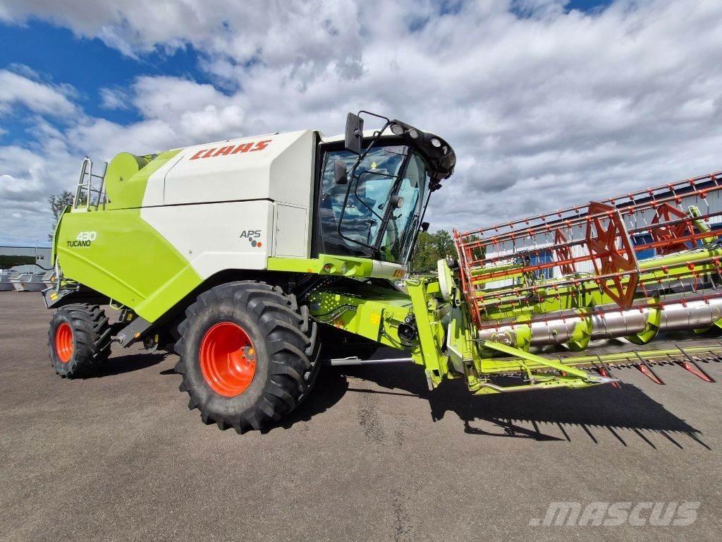 CLAAS Tucano 430 聯合收穫機