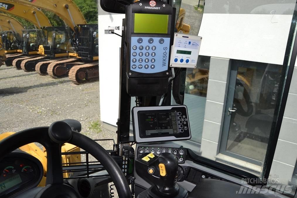 CAT 938 M 輪胎式裝載機