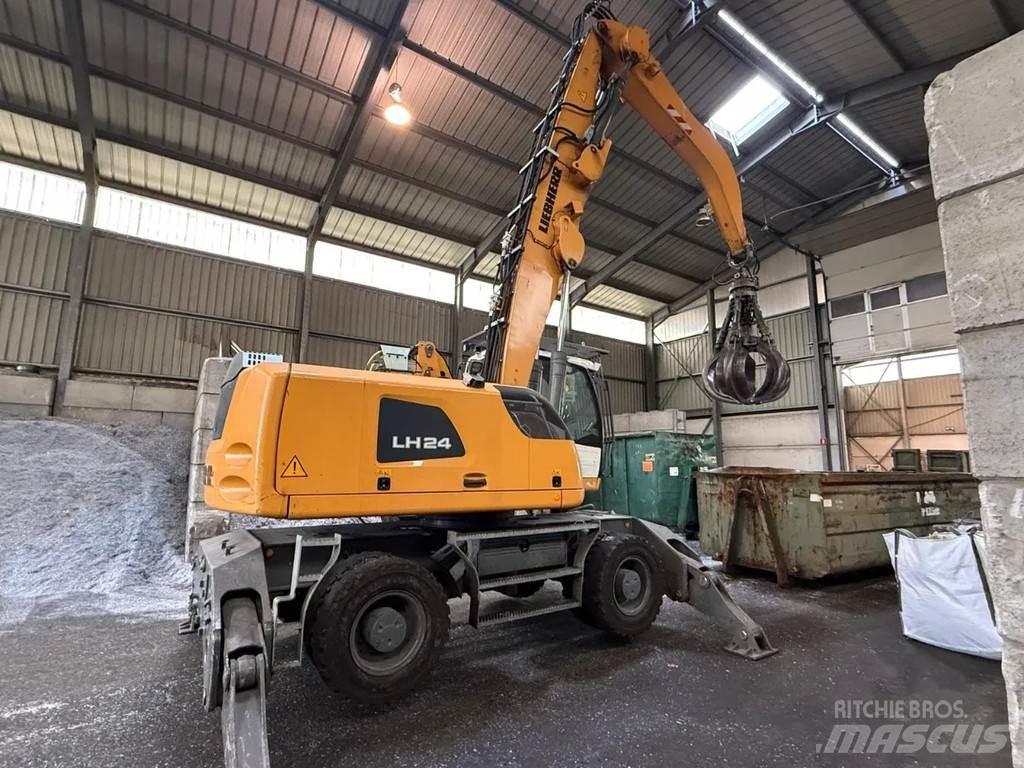 Liebherr LH24 廢棄物/工業用操作車