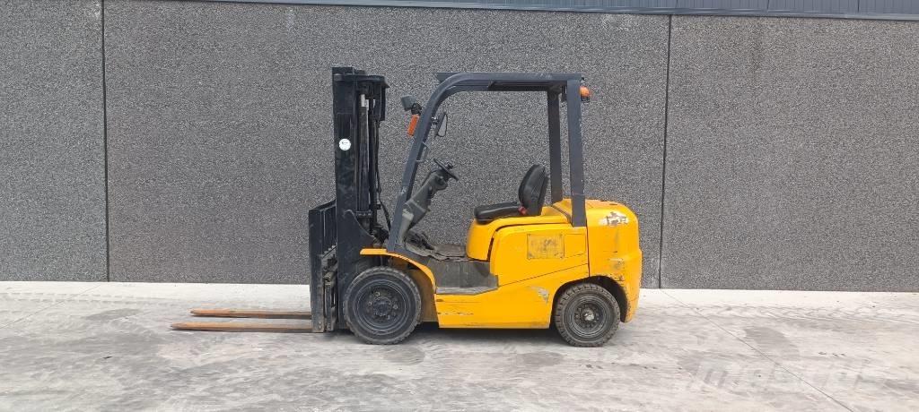 TCM FD25T3 柴油卡車