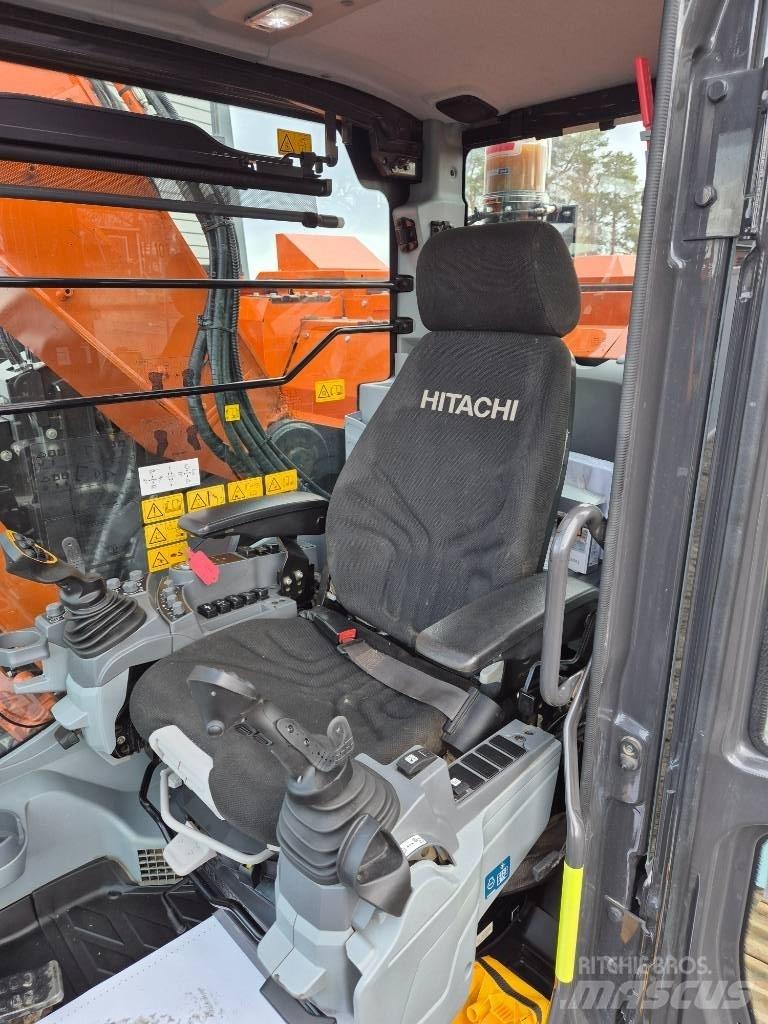 Hitachi ZX 135 US -7 履帶式 挖土機/掘鑿機/挖掘機