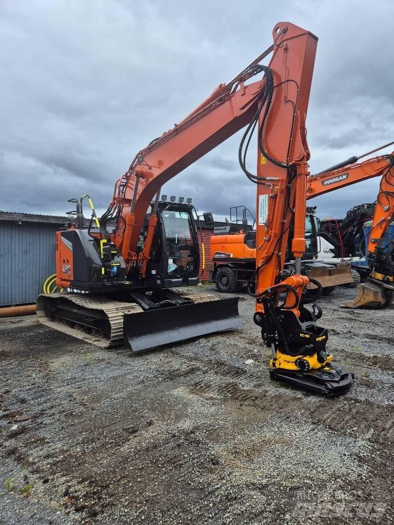 Hitachi ZX 135 US -7 履帶式 挖土機/掘鑿機/挖掘機