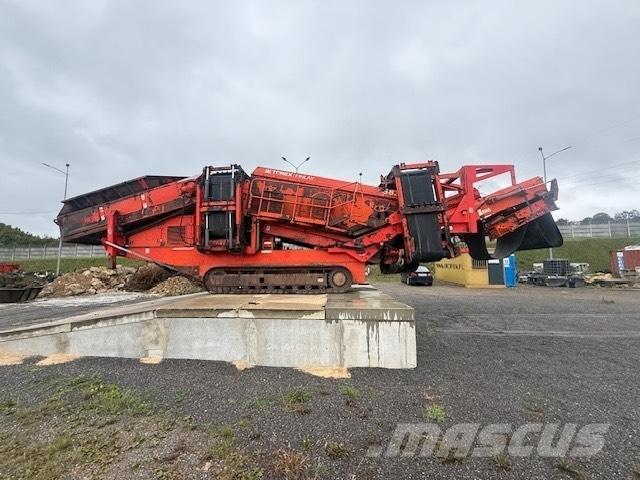 Terex Finlay 883 移動式篩選機