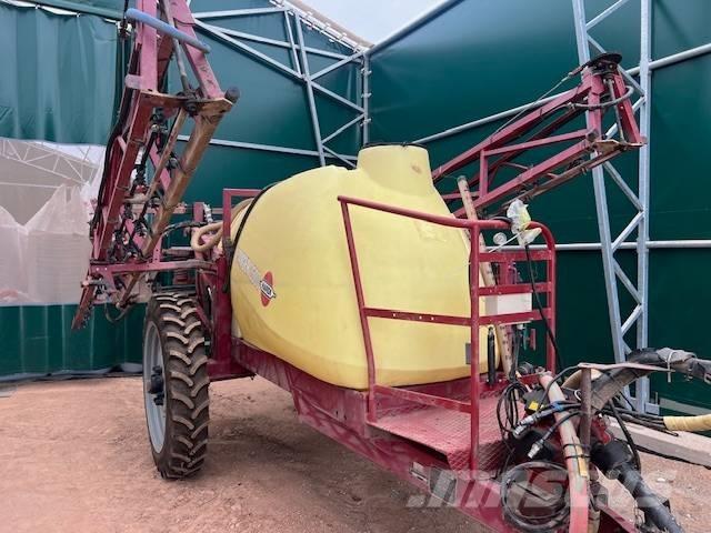 Hardi Ranger 2500 牽引式噴霧機