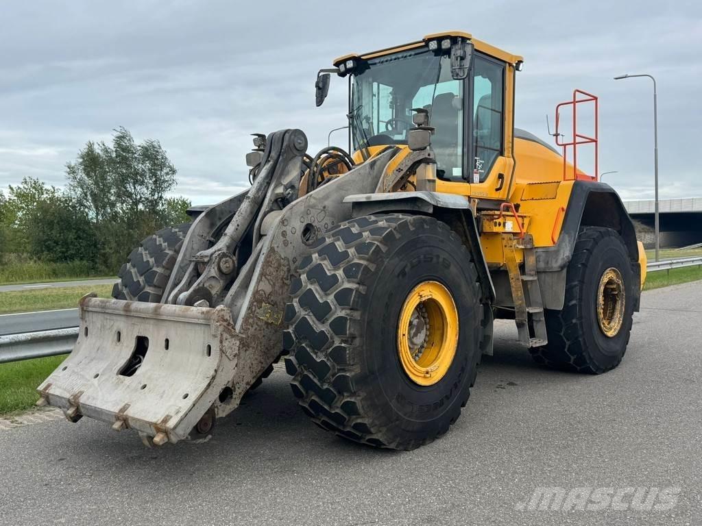 Volvo L220H 輪胎式裝載機