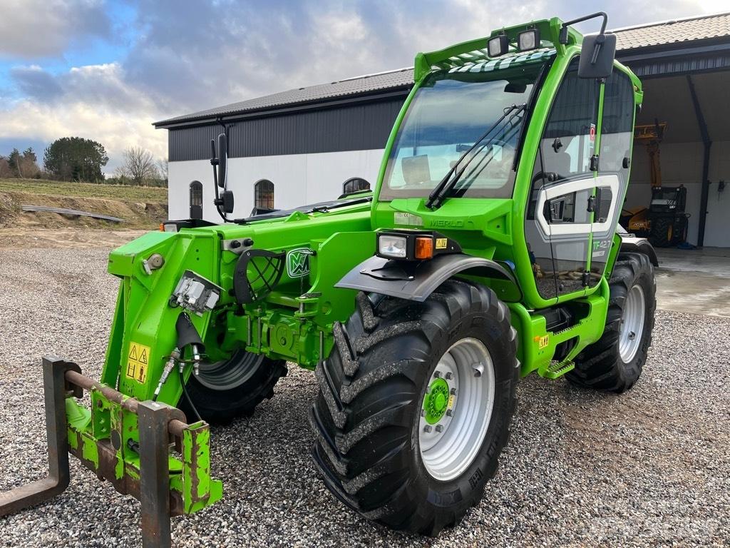 Merlo TF 42.7 農業用伸縮臂裝載機
