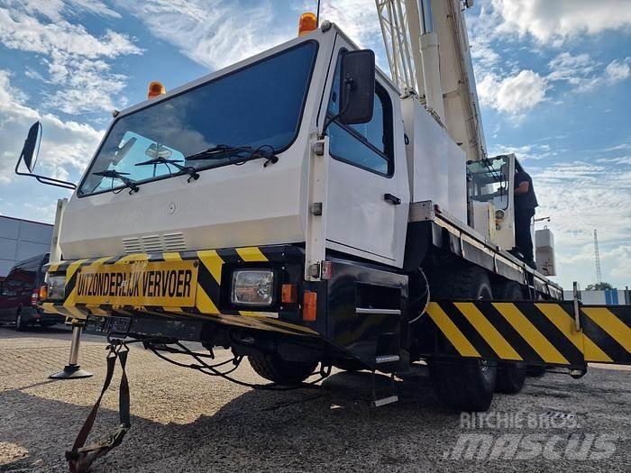 P&H S60 Century 2 越野起重機