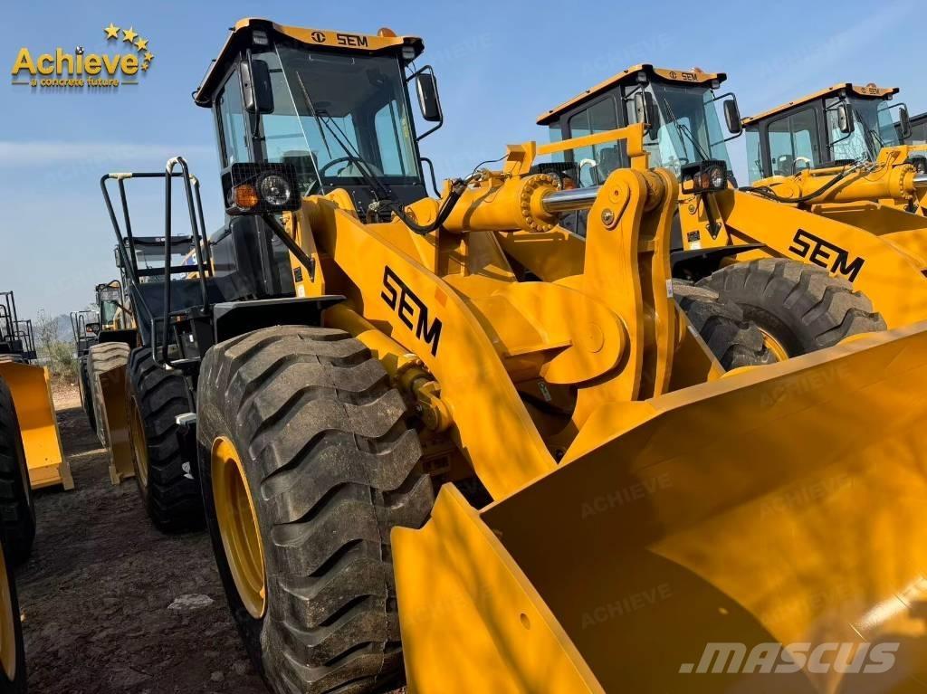 SEM 655D 輪胎式裝載機