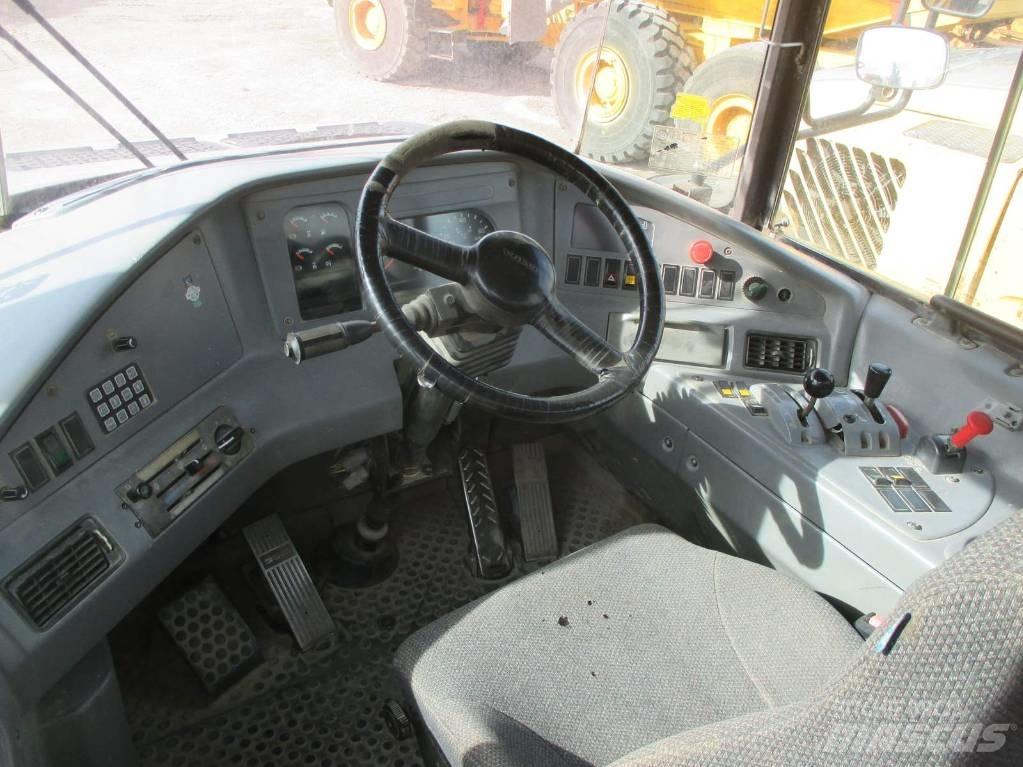Volvo A 30 D 鉸接式起吊車
