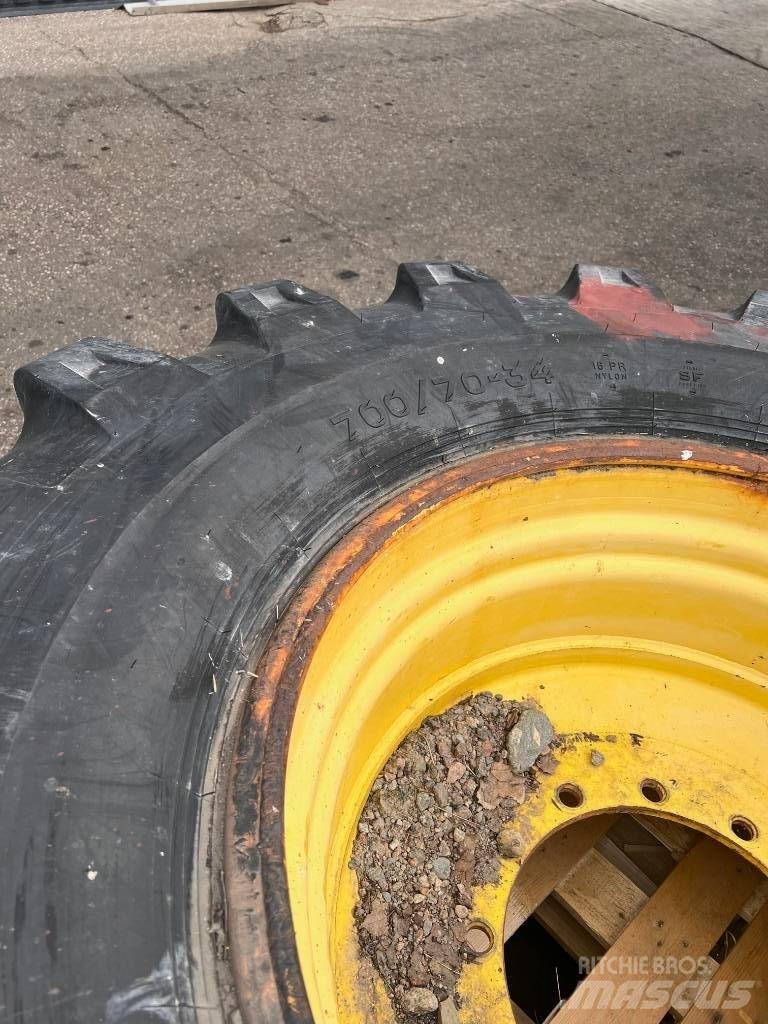 Nokian 700/70-34 輪胎、車輪和輪圈