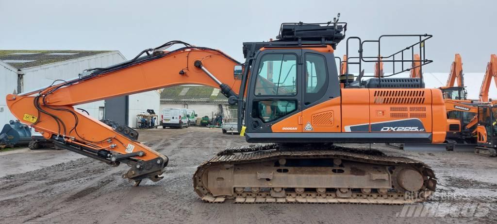 Doosan DX225LC-5 履帶式 挖土機/掘鑿機/挖掘機