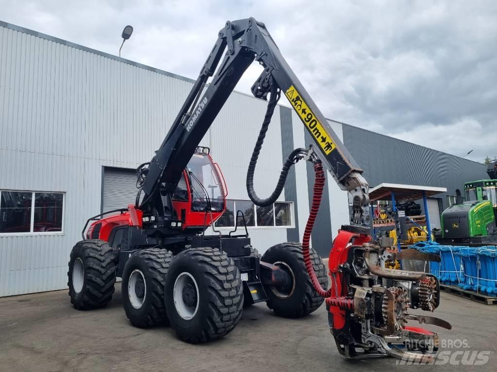 Komatsu 951 收穫機