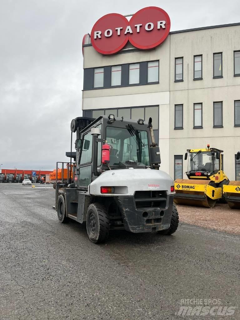Nissan L1 F6 F70 Y 柴油卡車