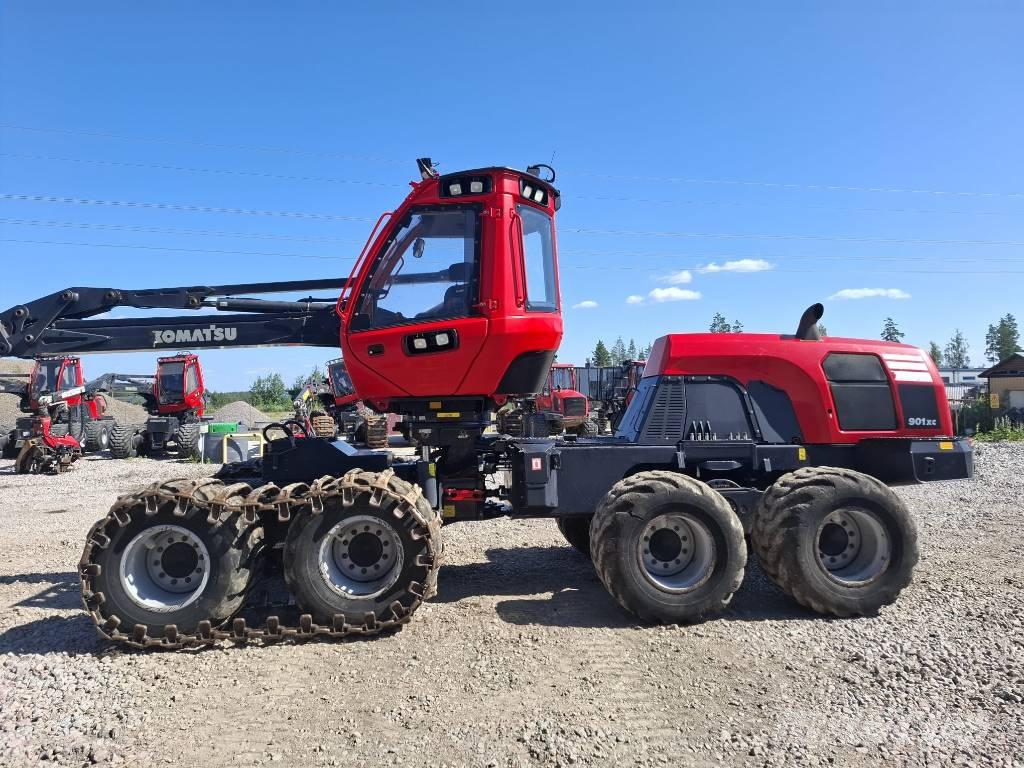 Komatsu 901 XC 收穫機