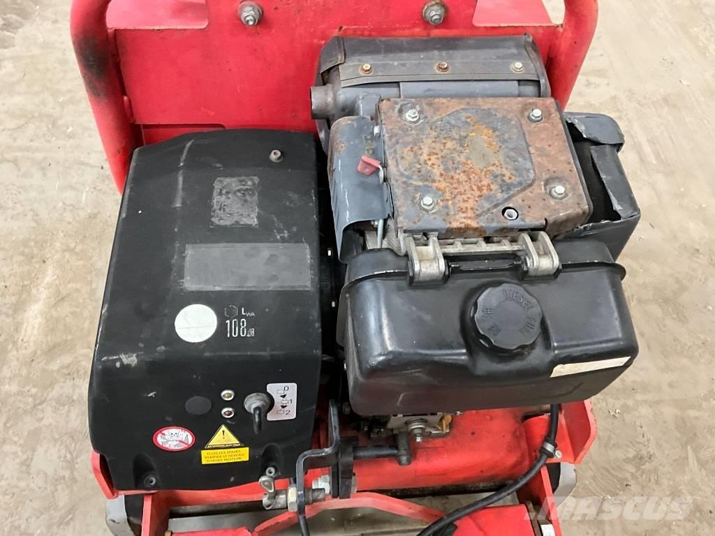 Ammann ARW 65 雙輪滾壓機