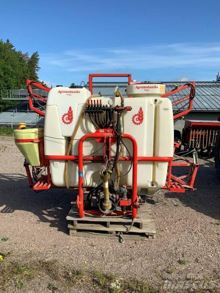 Agromehanika 1000 EN 承載式噴霧機