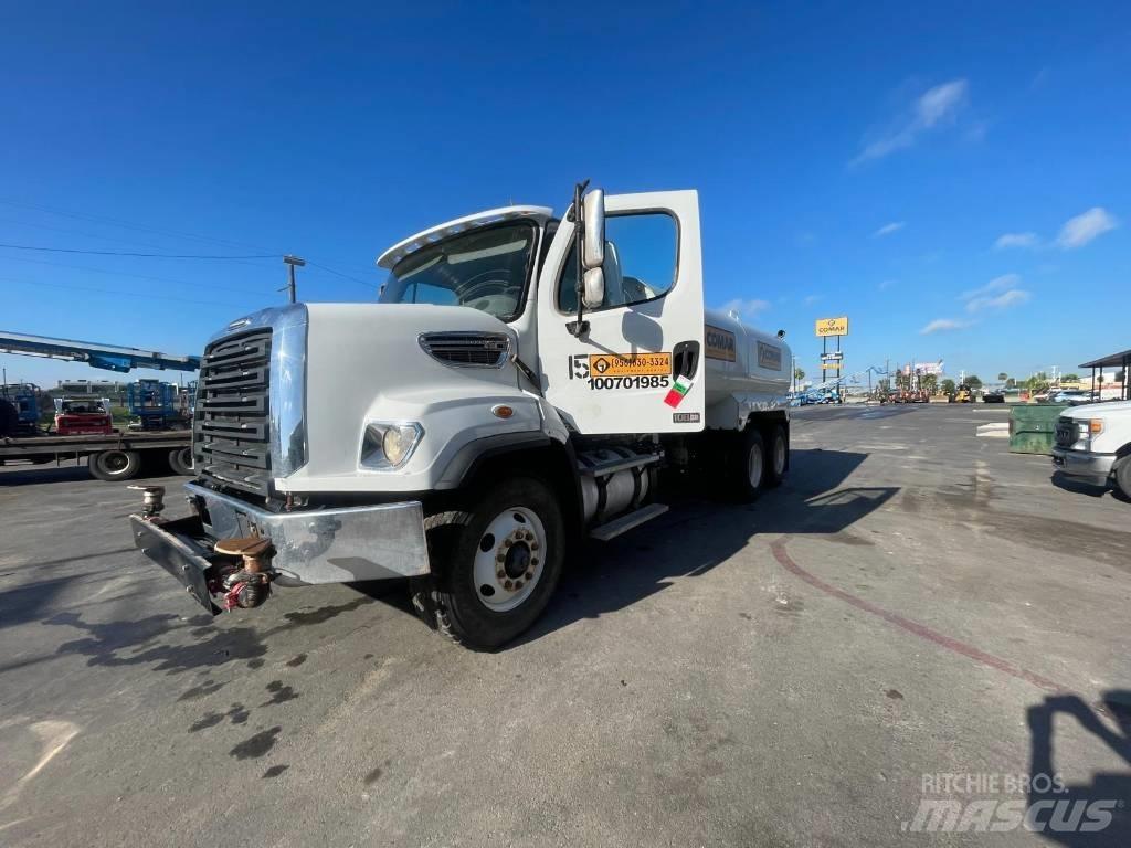 Freightliner 108 SD 水車