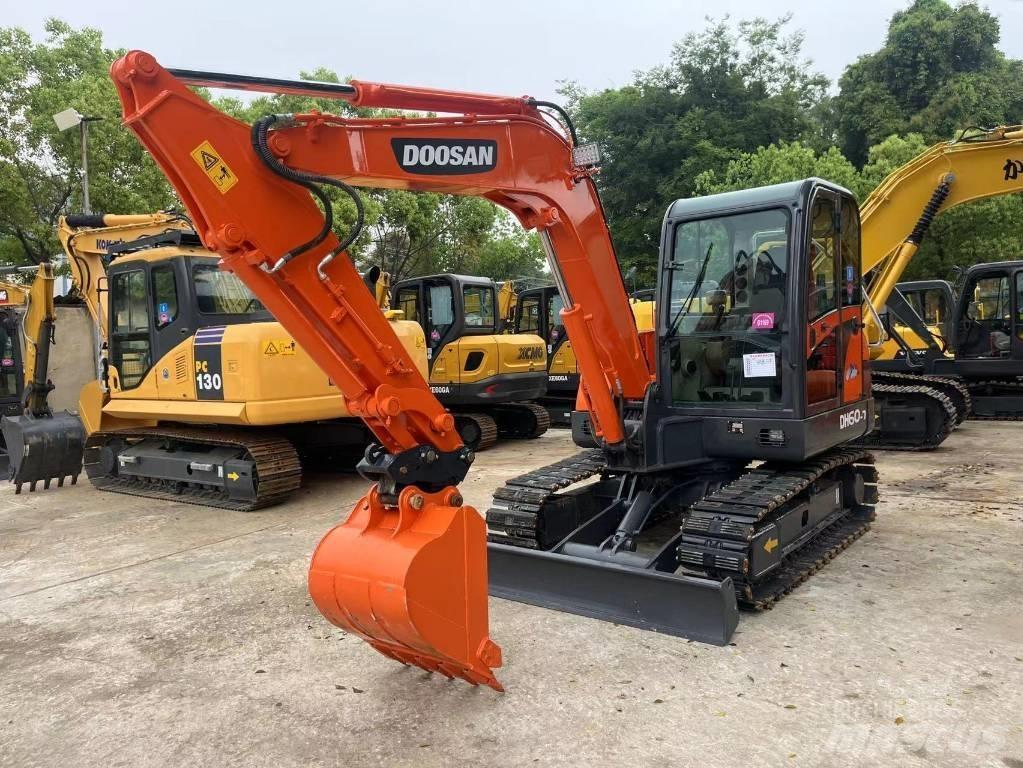 Doosan DH 60-7 小型挖土機/掘鑿機<7t(小型挖掘機)