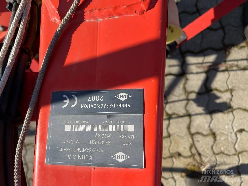 Kuhn GF 5001 M H 耙與翻草機