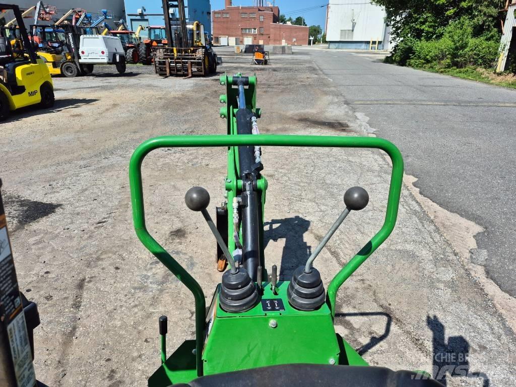 John Deere 1025 R 曳引機