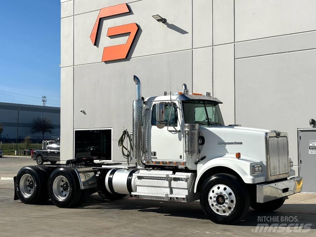 Western Star 4900 曳引機組件