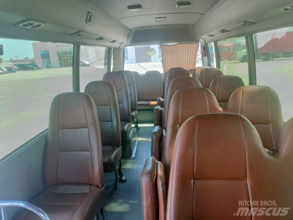Toyota Coaster Bus 迷你巴士