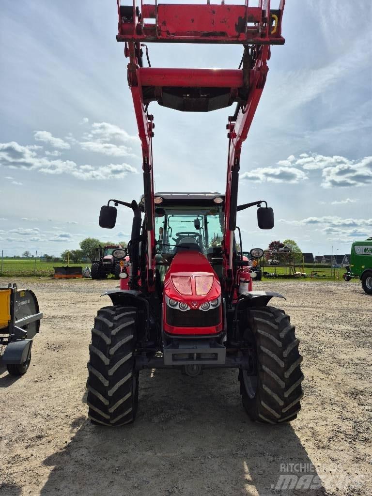Massey Ferguson 5713 曳引機