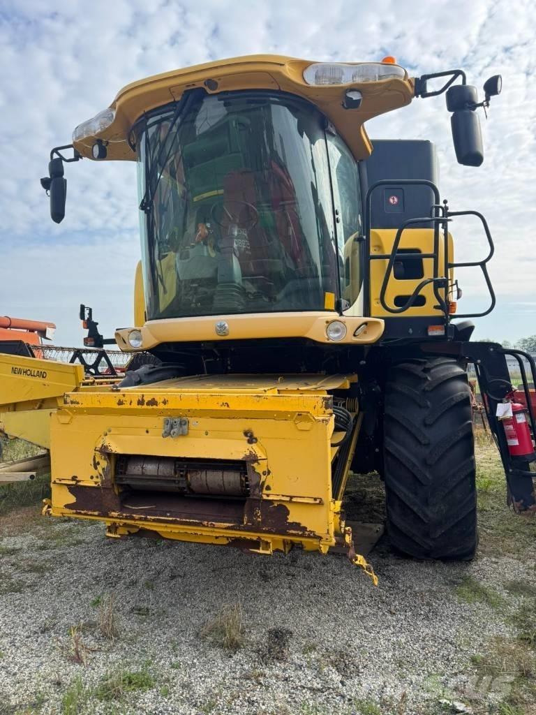 New Holland CR 960 聯合收穫機