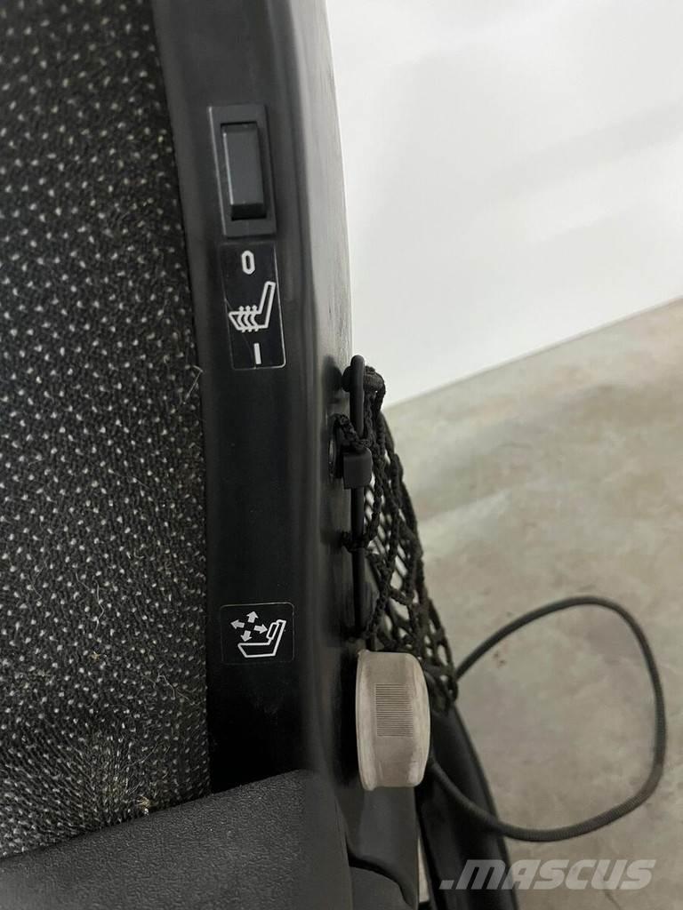 Liebherr Stoel 其他組件