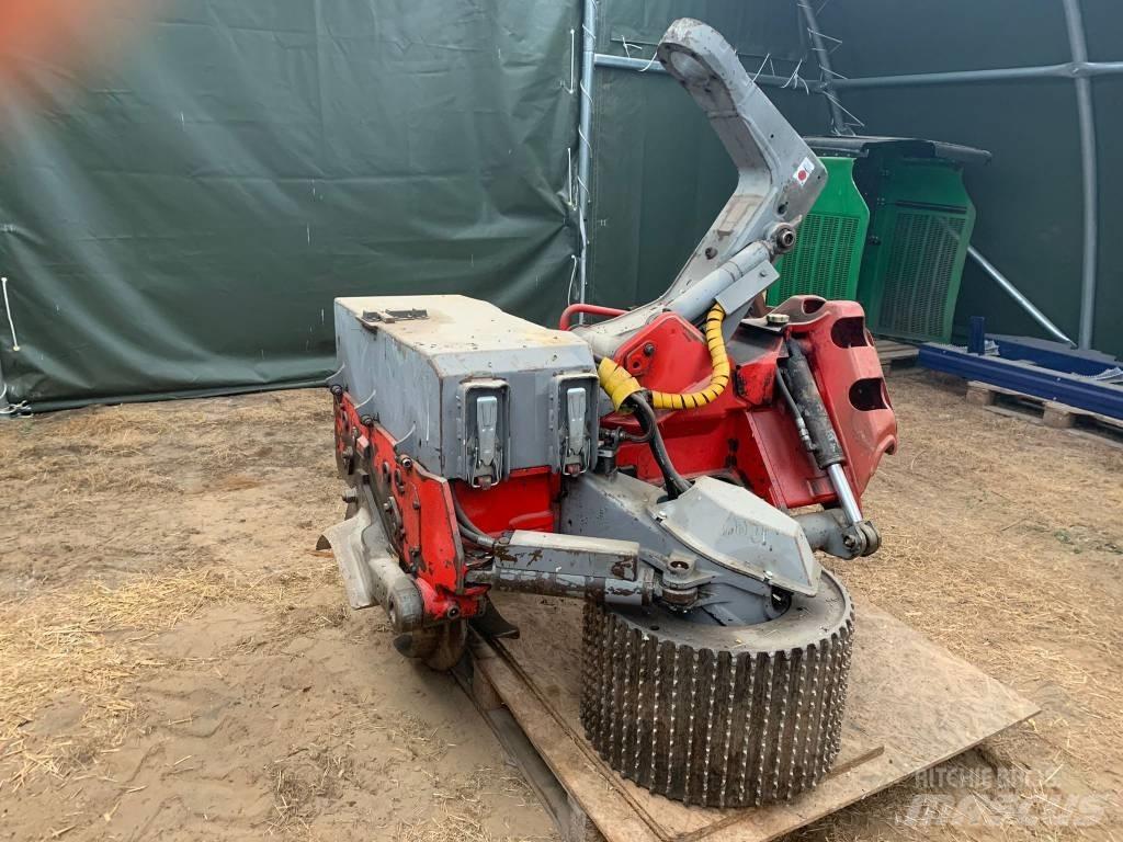 Log Max 7000 收穫機頭