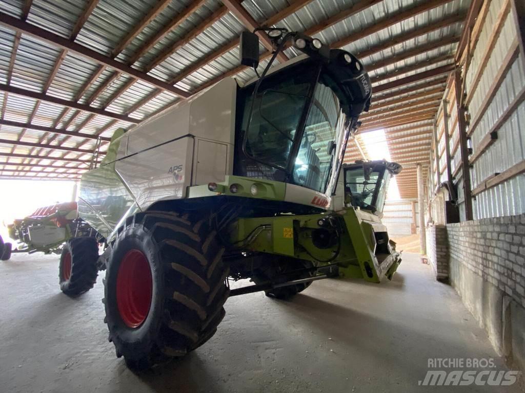 CLAAS Tucano 450 聯合收穫機