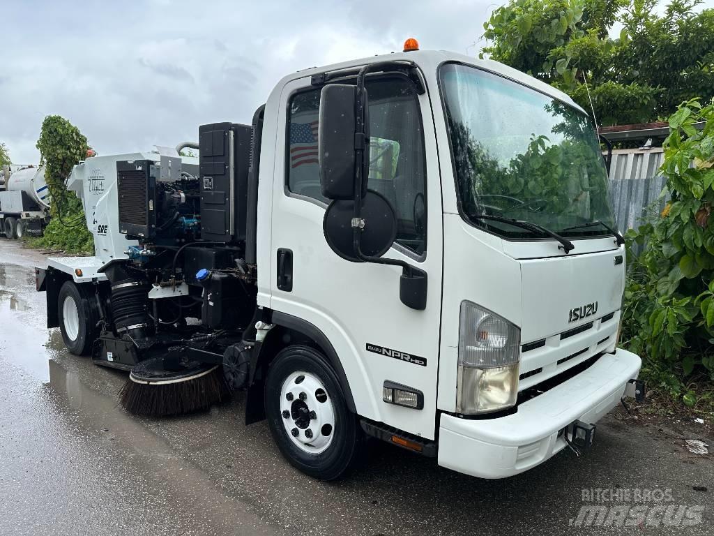 Isuzu NPR HD 清掃車