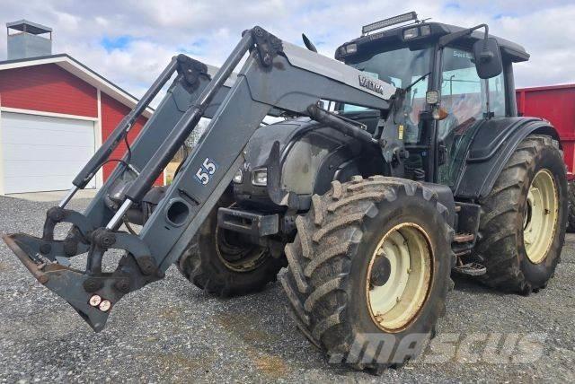 Valtra N141 HiTech 曳引機