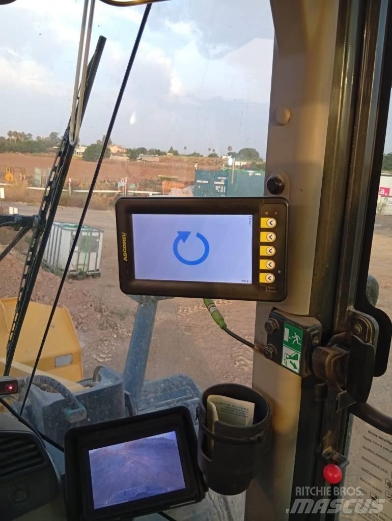 Komatsu WA 380-8 輪胎式裝載機